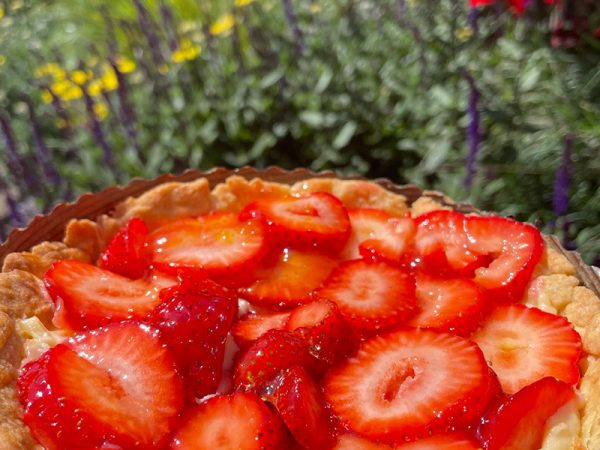 4 individual CJ's strawberry tarts - Image 3